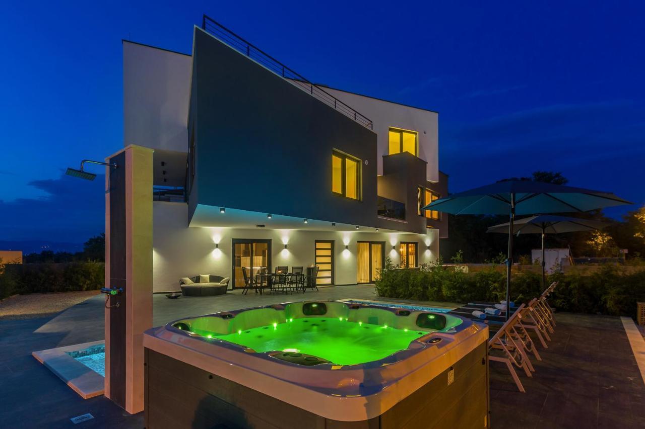 Luxury Apartment Noa Njivice Eksteriør billede
