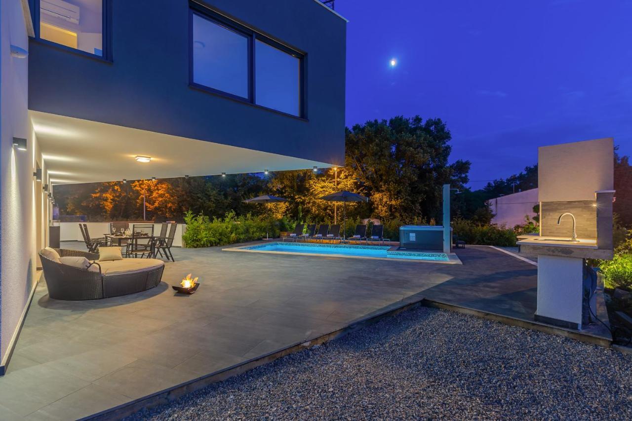 Luxury Apartment Noa Njivice Eksteriør billede
