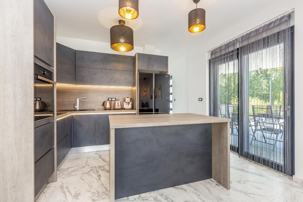 Luxury Apartment Noa Njivice Eksteriør billede